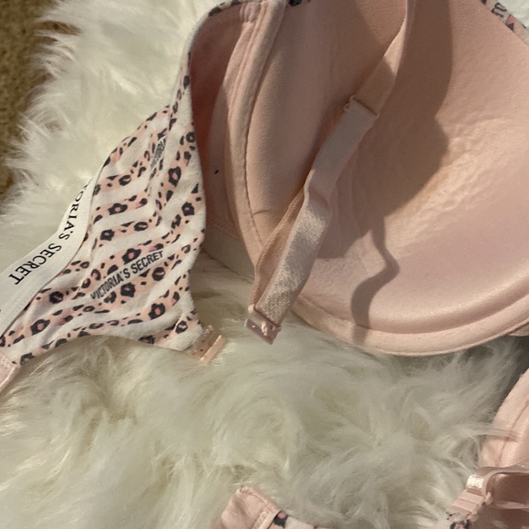 Victoria’s Secret T-shirt Bra 38D - Picture 5 of 8